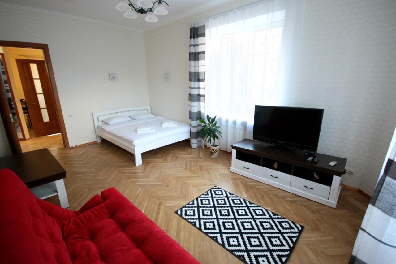 Inn Home Apartments In Kiev Center Kültér fotó