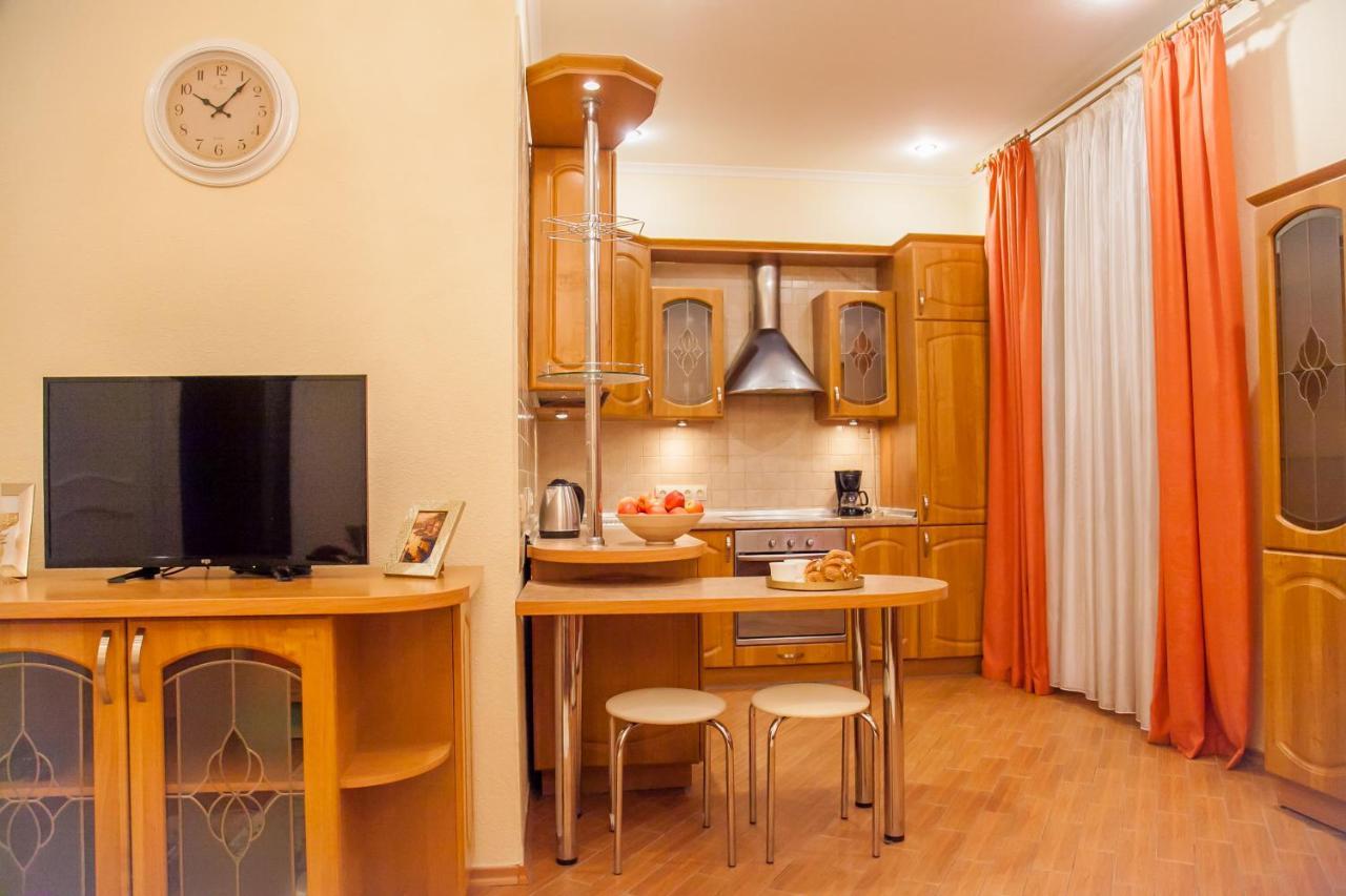 Inn Home Apartments In Kiev Center Kültér fotó